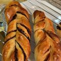 トナカイサンタ's cooksnap of when they made 簡単チョコシートの折り込みパン★編みパン.