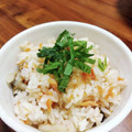 YCHキッチン's cooksnap of when they made 塩鮭としめじの炊き込みご飯.