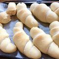 kkcあさこ's cooksnap of when they made 超簡単♡手ごねでolive塩パン☆.