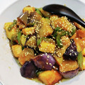 mrclover's cooksnap of when they made ＊鶏とじゃがいもとナスの甘辛炒め＊.