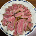 ケロひつじ's cooksnap of when they made 牛のたたき。焼いて、タレに漬けるだけ！.