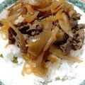 マキマキ913's cooksnap of when they made 丼でカロリーオフ♪しらたき入り牛丼.