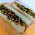 クック5X6B5W☆'s cooksnap of when they made 食パンで作る＾＾焼きそばサンド♪.