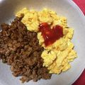 クック5E2Q86☆'s cooksnap of when they made 簡単に出来る二色丼(チーズ入り).