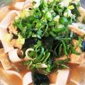 ゆるべジharu's cooksnap of when they made ネギわかめ油揚げで●関西のたぬきうどん.