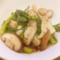はんなぽお's cooksnap of when they made バター醤油香る*簡単春菊ときのこの酒蒸し.