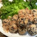 saki1010's cooksnap of when they made もちもち♪チーズを包んだひじきおから餅　.