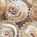 まつ's cooksnap of when they made パイシートで簡単♪アップルローズパイ.