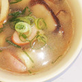 なめこおろし's cooksnap of when they made 簡単♡椎茸とウインナーと竹輪の味噌汁♡.
