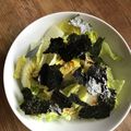 Ruriluru's cooksnap of when they made 超簡単！レタスと海苔のオリーブ醤油サラダ.