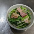 由芽15's cooksnap of when they made 小松菜とベーコンのマヨ炒め.