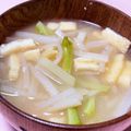 わたさな2016's cooksnap of when they made 大根 ブロッコリーの茎 油揚げの味噌汁.