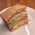 Ruriluru's cooksnap of when they made ハムレタスサンド.