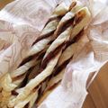 くまぴこ222's cooksnap of when they made 冷凍パイシートで簡単あんこスティックパイ.