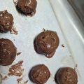 kyokoha's cooksnap of when they made 余ったスポンジで♪新食感トリュフ♪.
