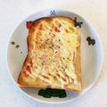 うっかりの期待の楽園's cooksnap of when they made カニカマ・マヨ・(チーズ)トースト.