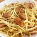 ママメイン！時々子供's cooksnap of when they made もやしとソーセージのカレー炒め.
