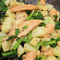 kodomoのおやつ's cooksnap of when they made 塩鮭と新じゃがのガーリックバター炒め.