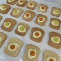 ともか♡♡'s cooksnap of when they made バレンタインに簡単ホケミ目玉焼きクッキー.