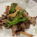 くじら食堂's cooksnap of when they made 大葉香る牛肉と舞茸のバター醤油ソテー.