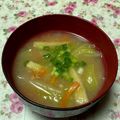 クックWZ3WQY☆'s cooksnap of when they made キャベツ・にんじん・油揚げの味噌汁.