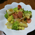 ramieru's cooksnap of when they made 簡単！ロマネスコとソーセージのマヨ炒め.