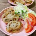 ♬ぶちこ♬'s cooksnap of when they made 余った餃子の餡でレンコンはさみ焼き.