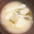 9ma9ma's cooksnap of when they made ほっこり甘い♡玉ねぎとじゃが芋のお味噌汁.