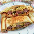 在宅勤務のおじさん's cooksnap of when they made 卵ウインナーのホットサンド♬.