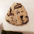☆ぴよぴよ☆'s cooksnap of when they made ごま塩と塩昆布のおにぎり.