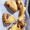 jwNrhy's cooksnap of when they made スタバ風チョコチャンクスコーン.