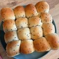 クックXIEKBQ☆'s cooksnap of when they made 黒ごまチーズとろ〜りちぎりパン.