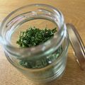 ayayahoney's cooksnap of when they made レンジで☆５分乾燥パセリ.