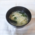 スタイリッシュママ's cooksnap of when they made えのきと玉ねぎのみそ汁.