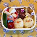 hime's cooksnap of when they made 仲良しヒヨコおにぎり＊キャラ弁.