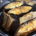 Blue。mom's cooksnap of when they made 子供も大好きなカレイの煮付け.