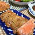 Sminnie77's cooksnap of when they made 衣さくさく♪とろけるサーモンのレアカツ.