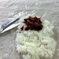 かっちゃん杉's cooksnap of when they made 混ぜおにぎり用の梅干しをハサミで小さく！.