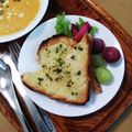 クックI7I5L1☆'s cooksnap of when they made 食パンで♪ガーリックトースト.