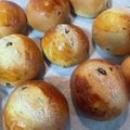 松田家のいちゃん's cooksnap of when they made ★話題入り感謝★レーズンバターロール.