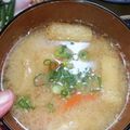 2児ママみきてぃ's cooksnap of when they made 胡麻の風味満点☺人参と油揚げの胡麻味噌汁.