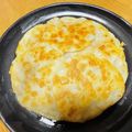 あねさん女房さ〜や's cooksnap of when they made 餃子の皮で豚肉チーズミルフィーユガレット.