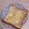 アクセル☆'s cooksnap of when they made さわやか♪レモンジャムとクリチのトースト.