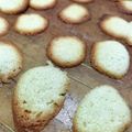 hina4214's cooksnap of when they made 卵白消費ラングドシャ☆簡単白身消費.