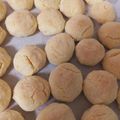 コッピー３０５'s cooksnap of when they made 材料４つ✿ほろほろスノーボール✿.