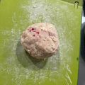 ARAKO1224's cooksnap of when they made イチゴとホワイトチョコの春色スコーン.