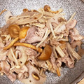 はる１２９'s cooksnap of when they made 株とりなめこと豚肉の塩バター炒め♡.