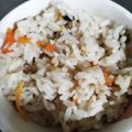 ３匹のこじかママ's cooksnap of when they made お吸い物の素で♪絶品炊き込みご飯の味付け.