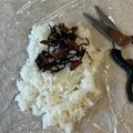 かっちゃん杉's cooksnap of when they made 混ぜおにぎり用の梅干しをハサミで小さく！.
