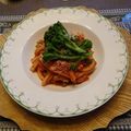 melmarilyn's cooksnap of when they made ベーコン・ブロッコリーのアマトリチャーナ.